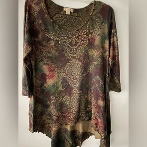 Women’s high/low asymmetrical 3/4 sleeve top Size L